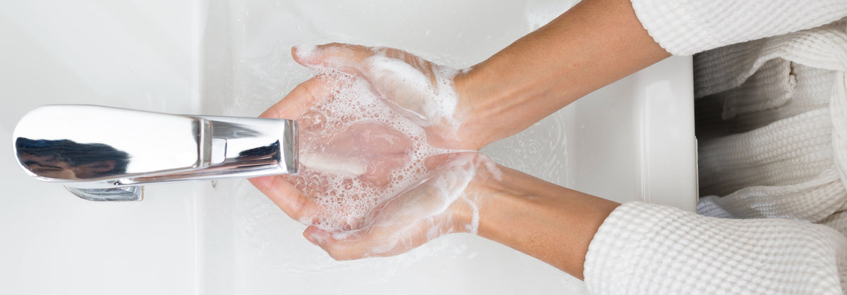 How To Get Fake Tan Off Your Hands Quickly - MY GLOW 2.